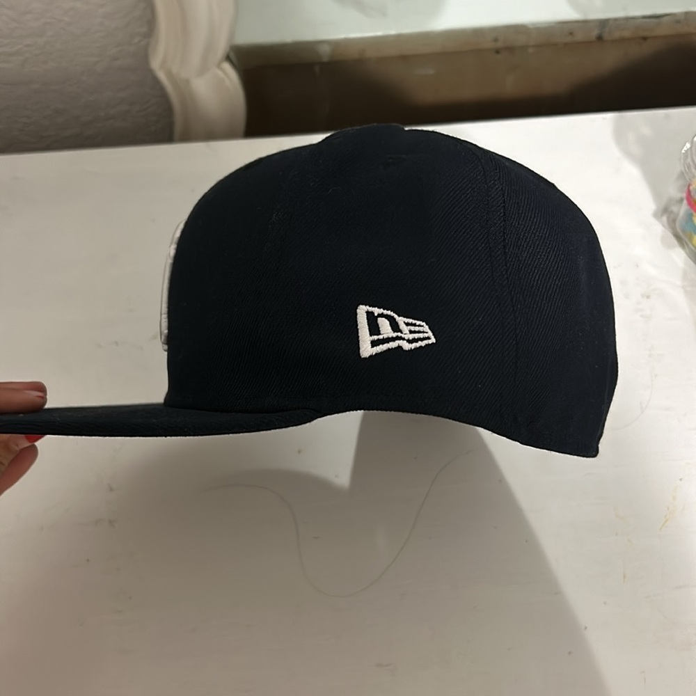 Yankees hat - Picture 3 of 5
